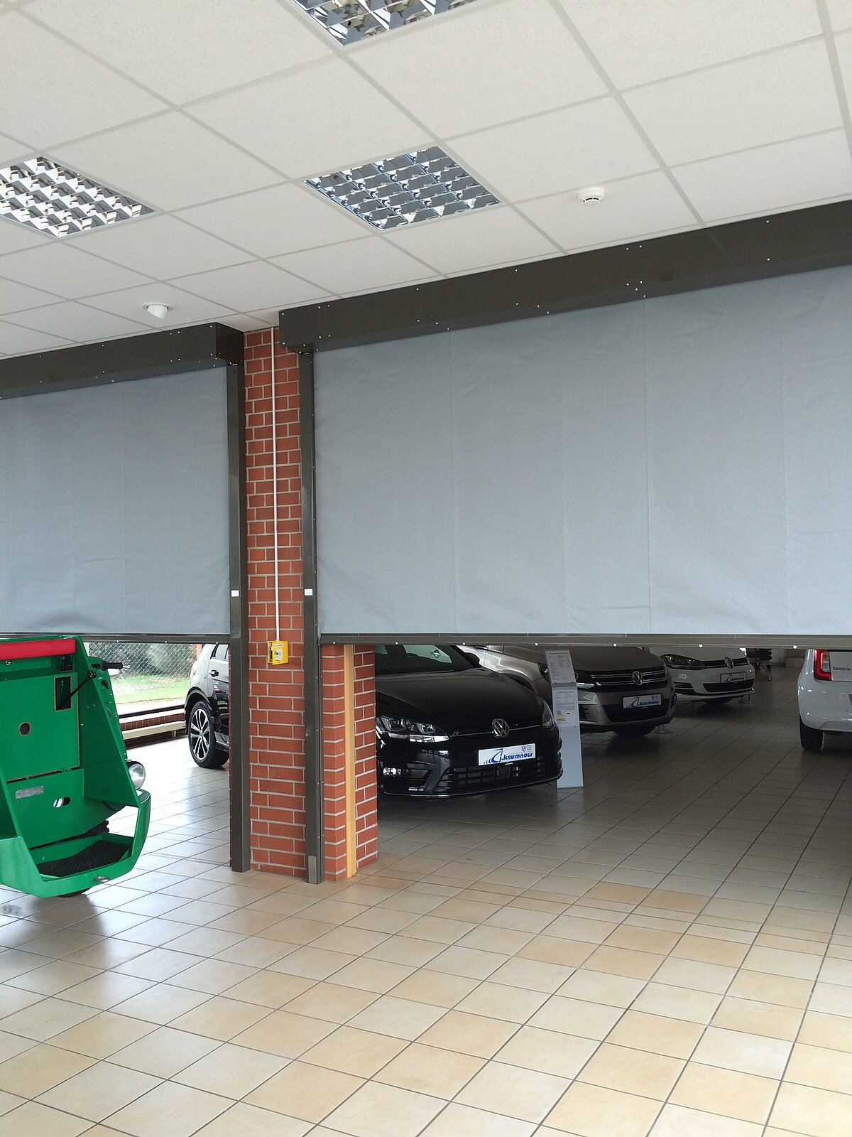 Textil-Flexibler Feuerschutzabschluss TFF-E in einem Autohaus